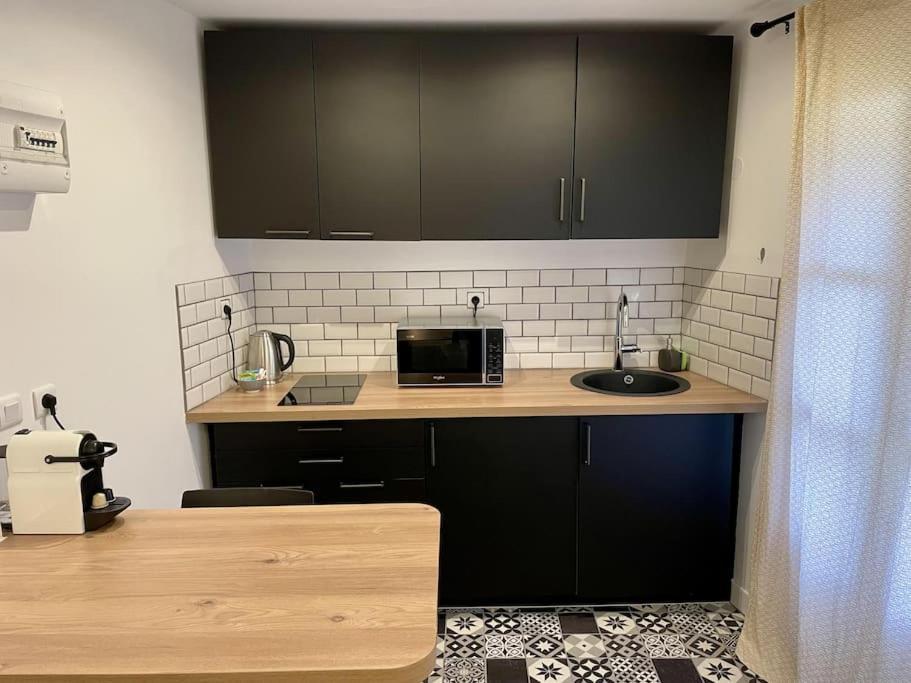 Le Moulin 3 - Appartement Tout Confort Centre Ville - Beziers - Wifi - Tv Connecte Exterior photo